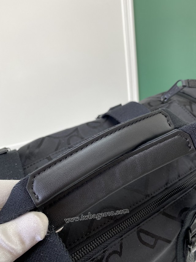 Burberry專門店新款旅行袋Thomas專屬標識提花單肩挎背包 巴寶莉The Barrel巴瑞爾包 yxb1418